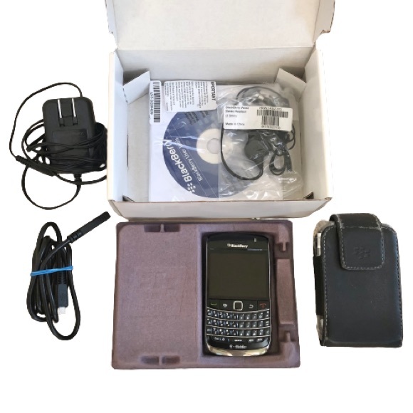 BlackBerry Bold 9700 Smartphone with Battery Charger Headset USB Cable - Picture 2 of 14